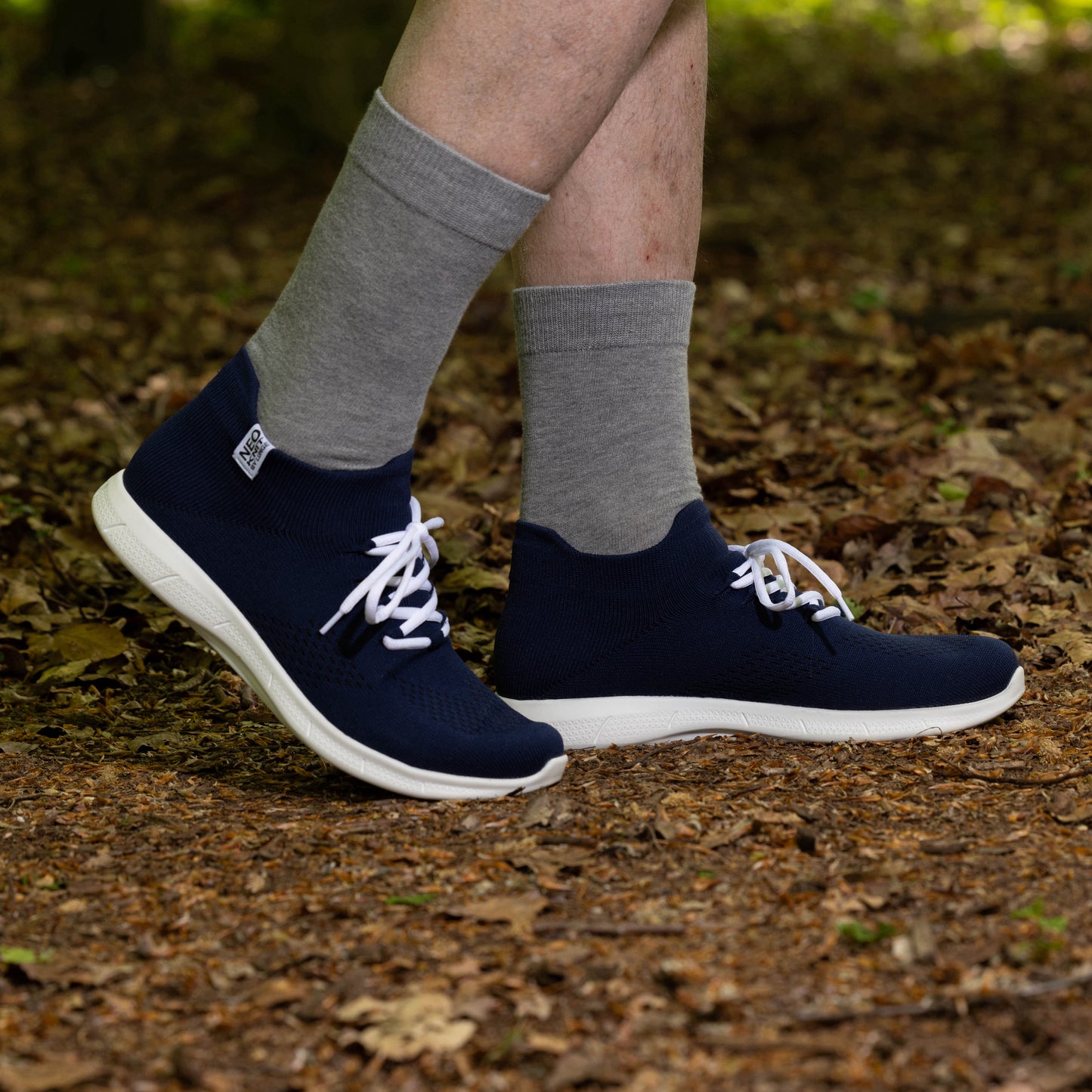 Neo Knit (Navy/White)